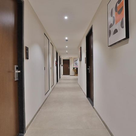 Hotel Elements Сурат Екстериор снимка