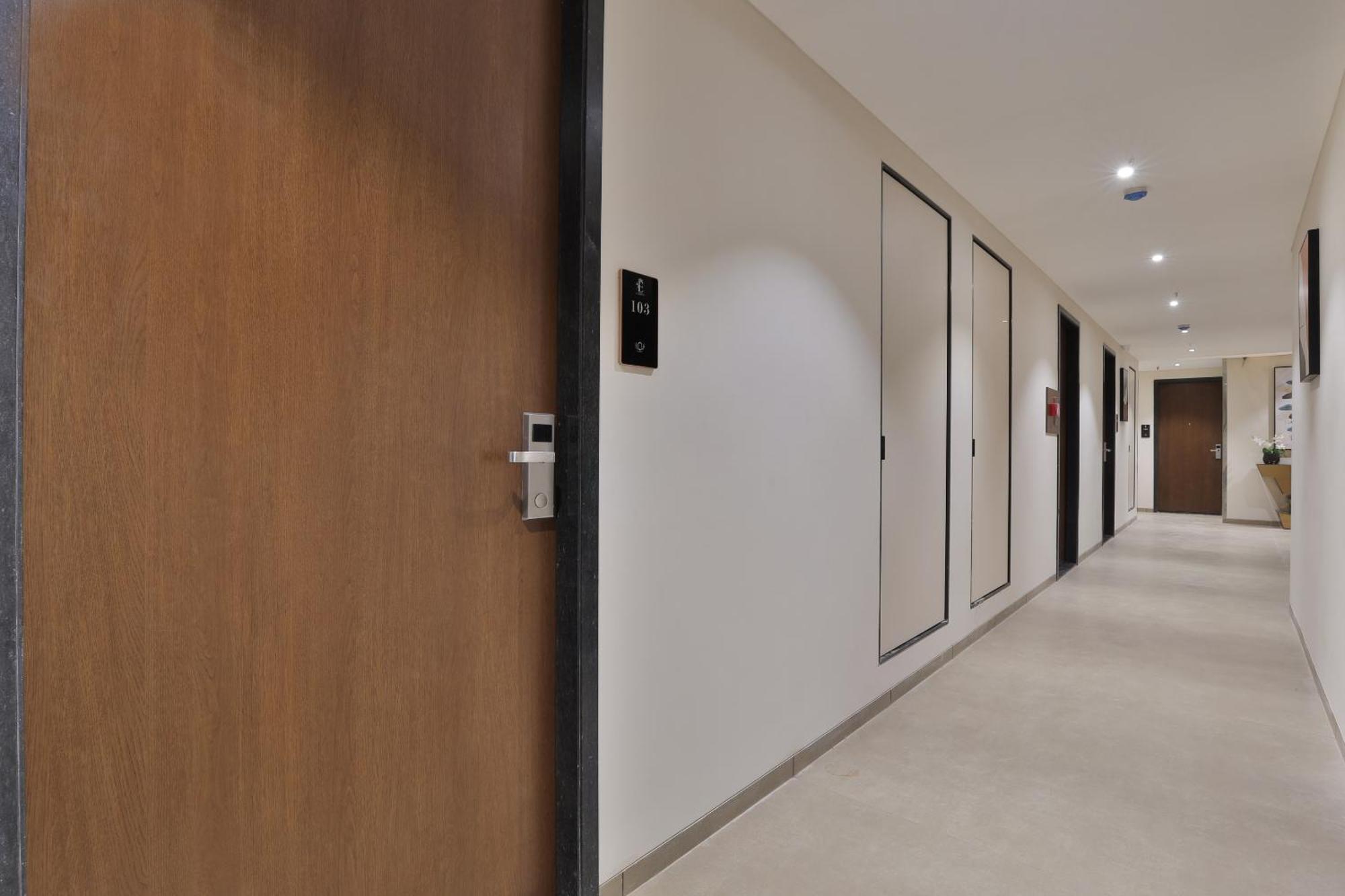 Hotel Elements Сурат Екстериор снимка