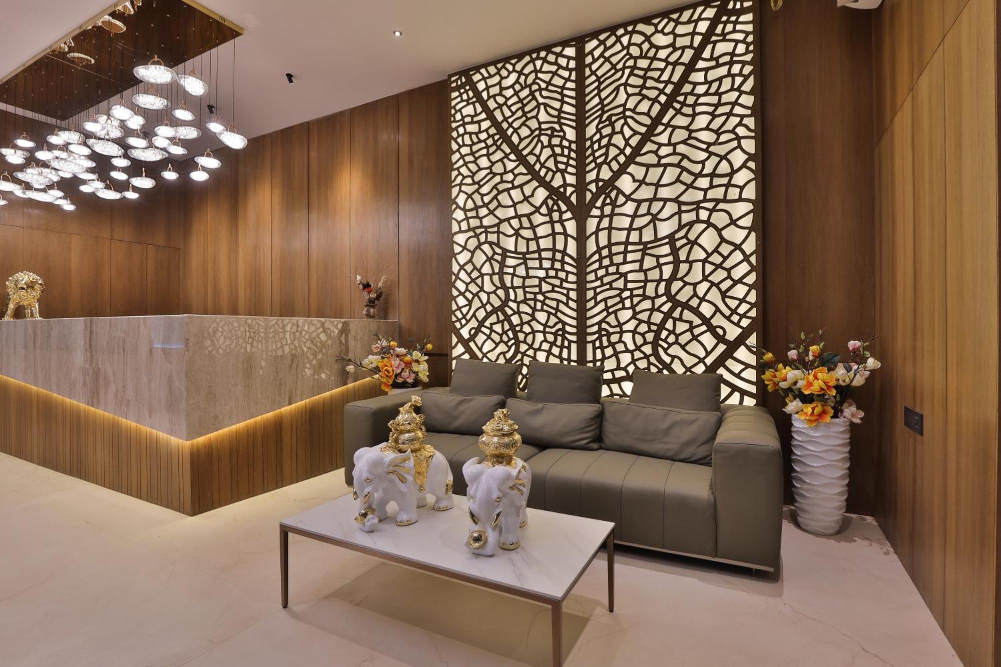 Hotel Elements Сурат Екстериор снимка
