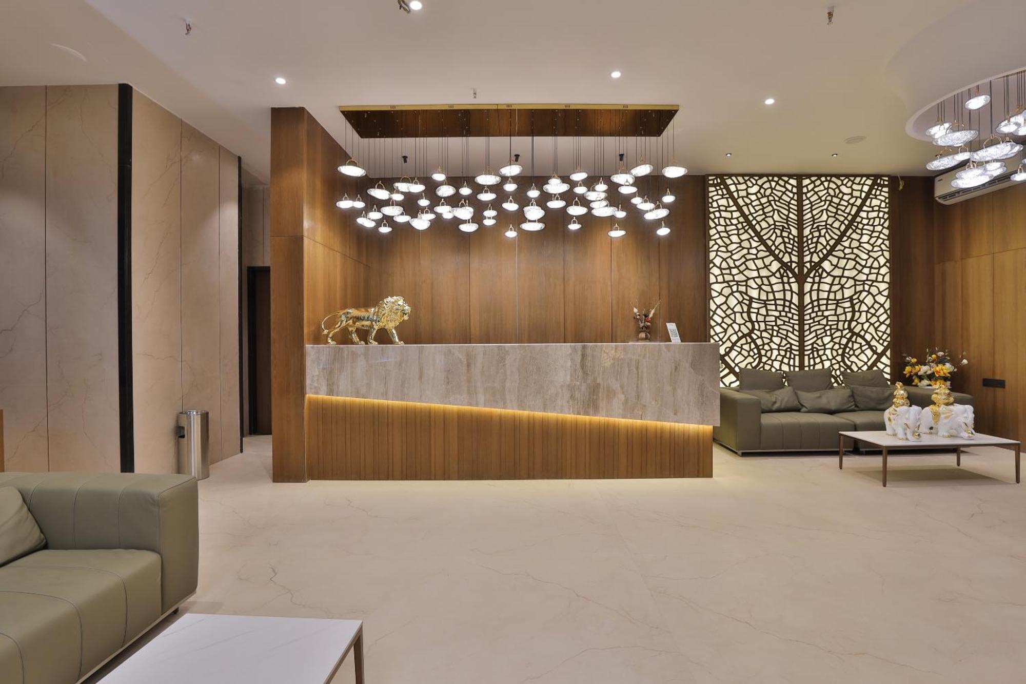Hotel Elements Сурат Екстериор снимка