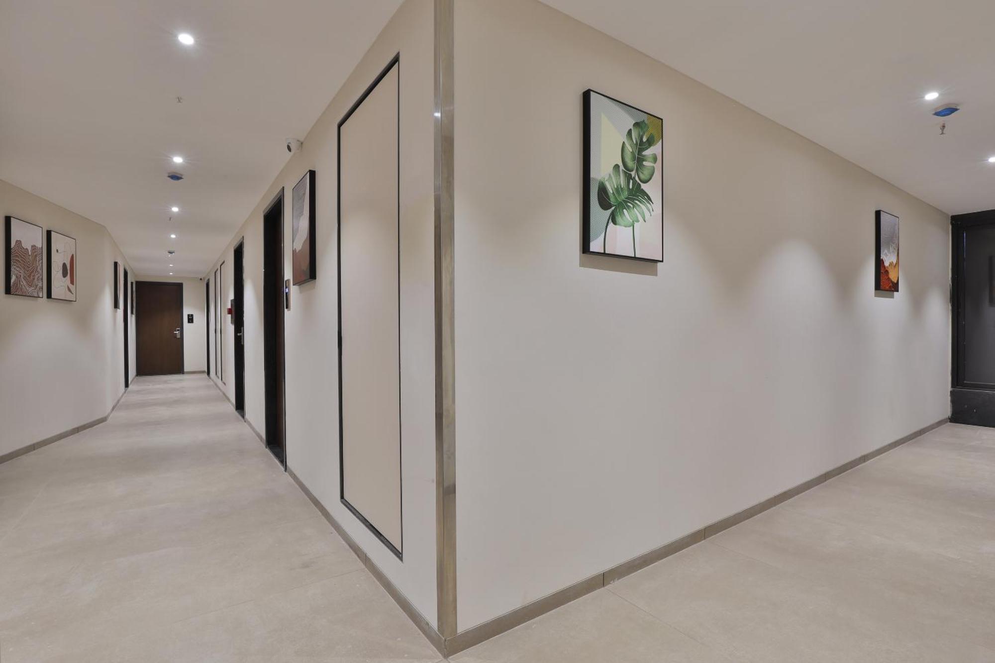 Hotel Elements Сурат Екстериор снимка