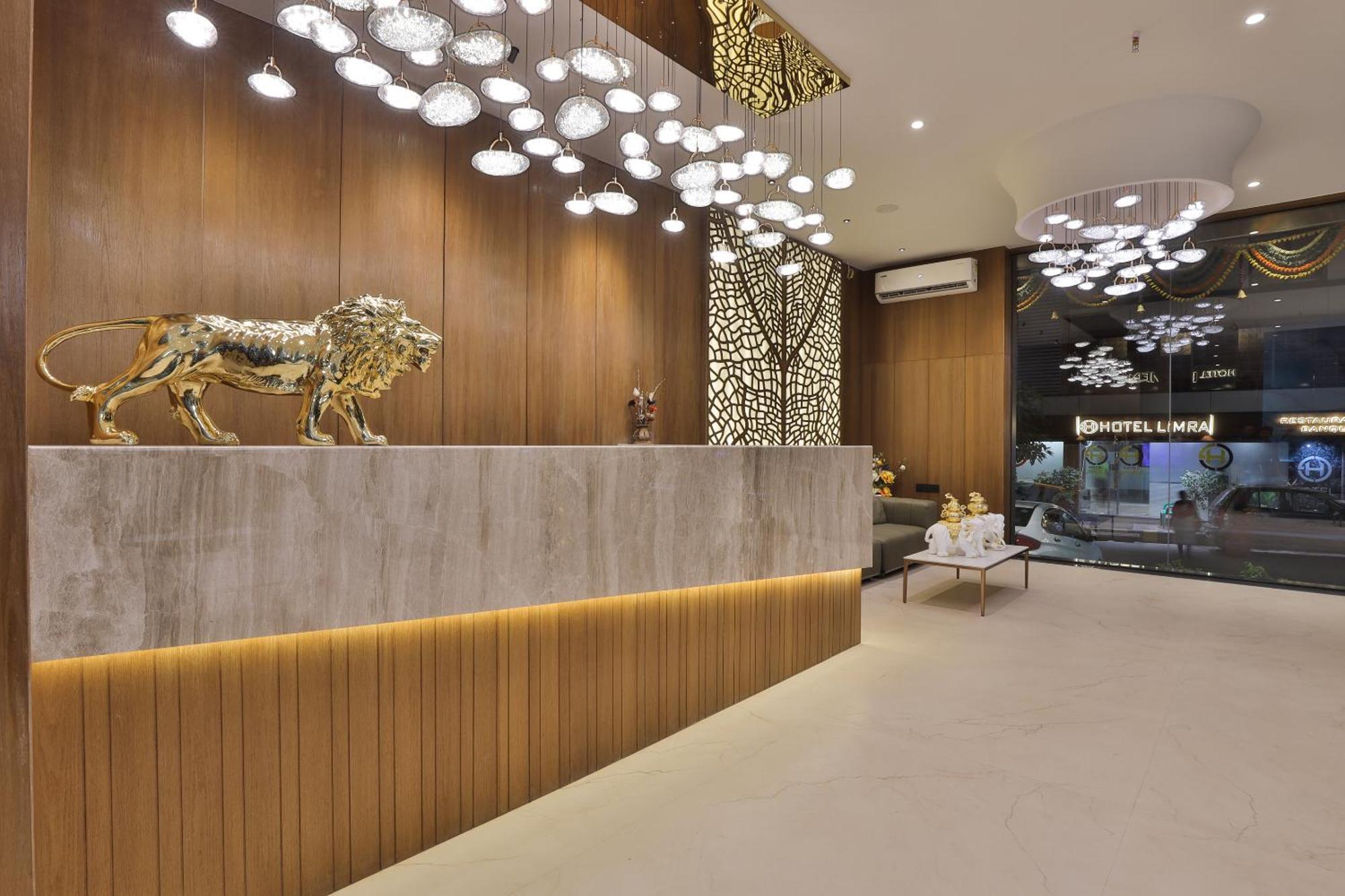 Hotel Elements Сурат Екстериор снимка