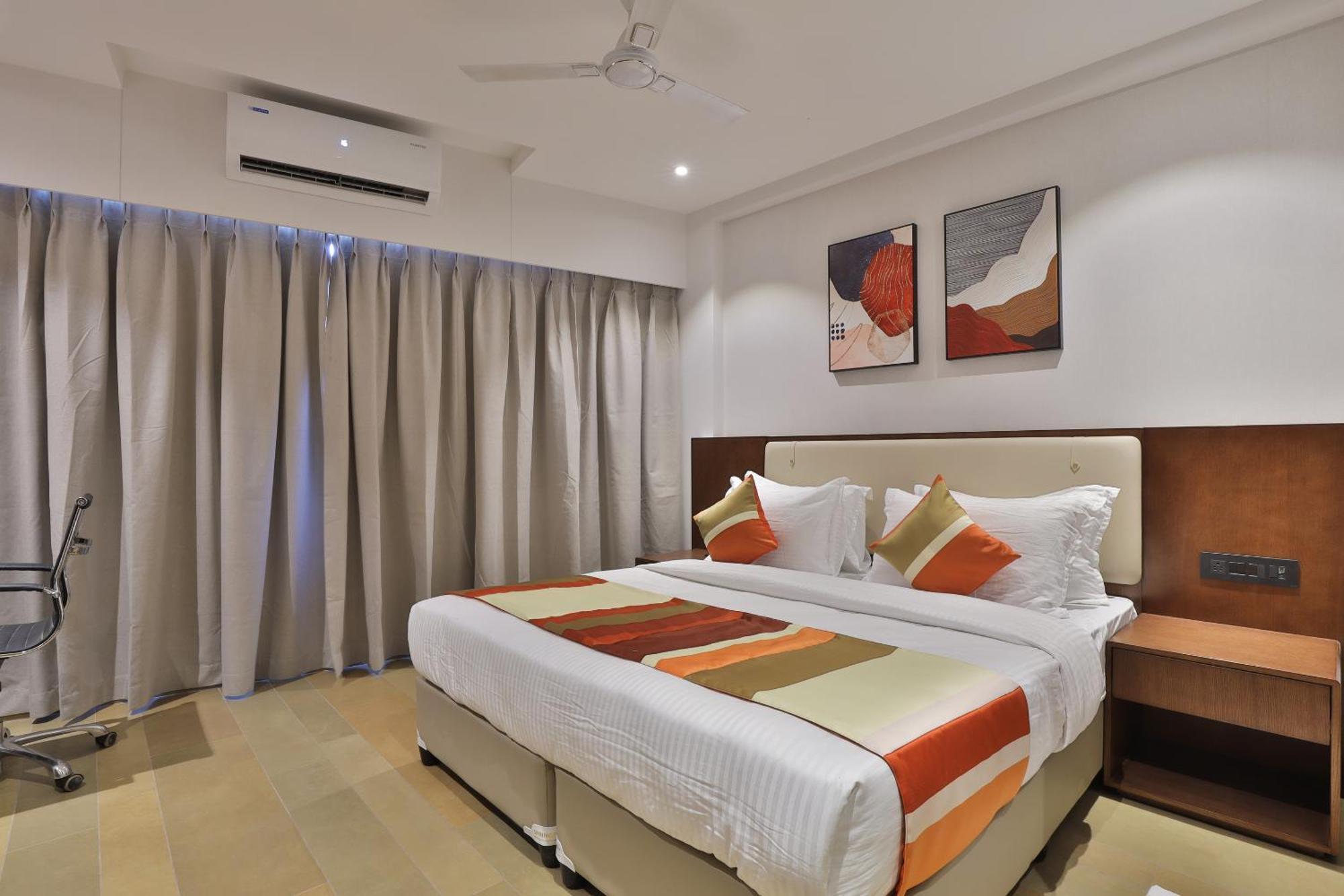 Hotel Elements Сурат Екстериор снимка